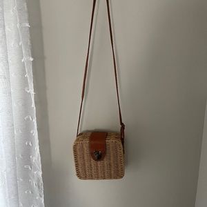 Straw handbag
